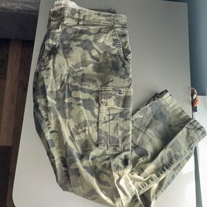 Goodthreads Green Camouflage Cargo Pants